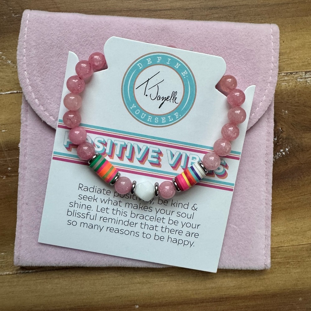 🆕 Tiffany Janelle Positive Vibes Pink Beaded Bracelet with multi color accents
